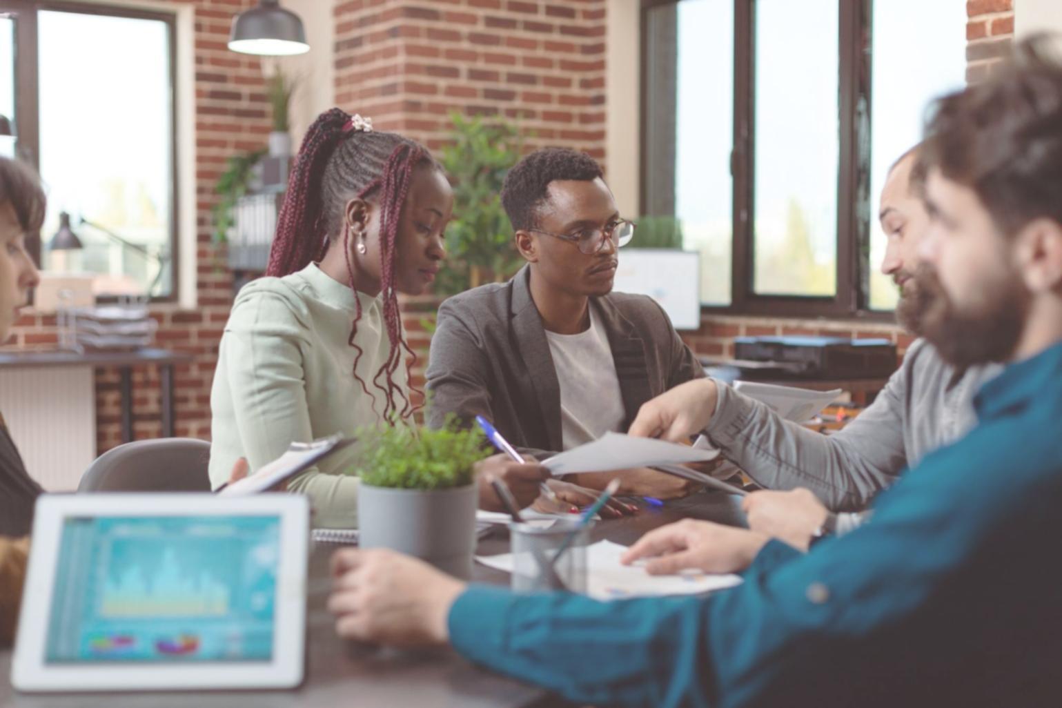 Praktická analýza finančních dat na monitoru